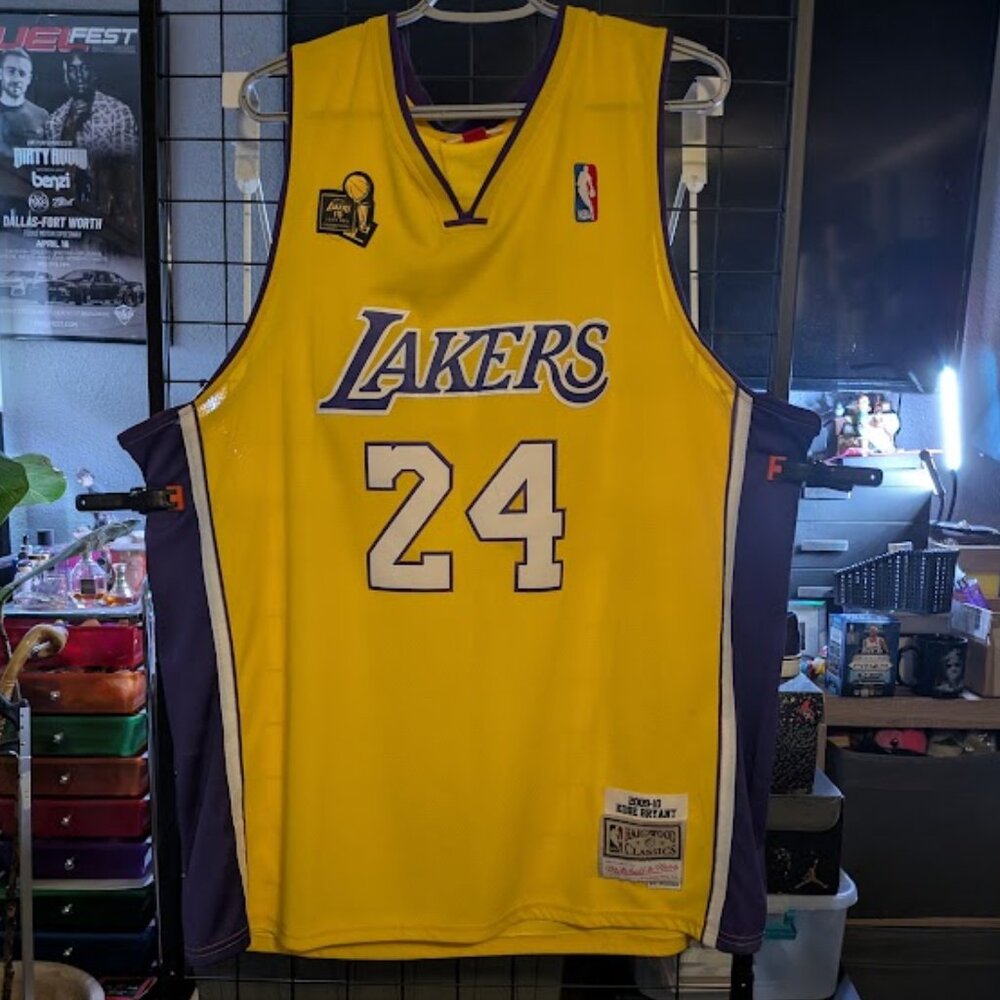 GT1 MITCHELL & NESS Authentic Kobe Bryant Basketball Jersey